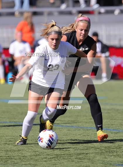 Thumbnail 1 in Farmington vs. Davis (UHSAA 6A Final) photogallery.