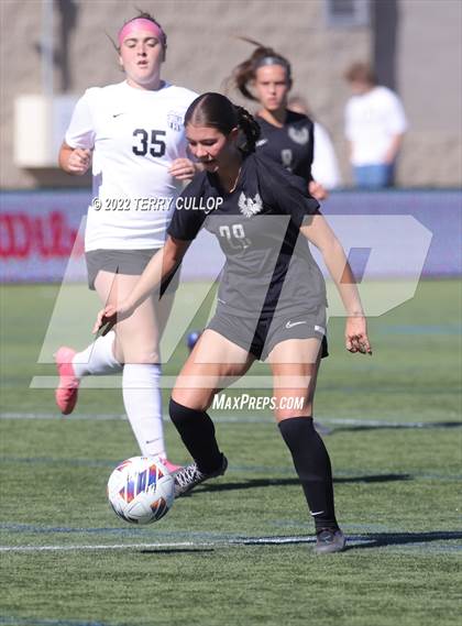 Thumbnail 1 in Farmington vs. Davis (UHSAA 6A Final) photogallery.