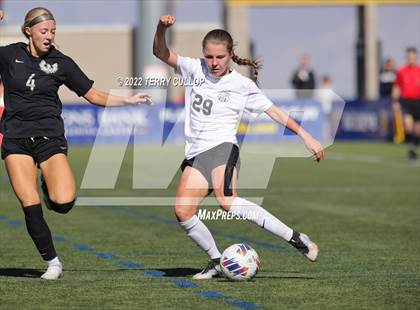 Thumbnail 1 in Farmington vs. Davis (UHSAA 6A Final) photogallery.