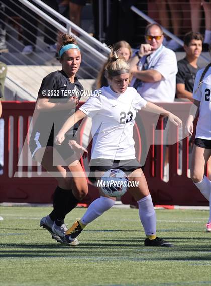 Thumbnail 2 in Farmington vs. Davis (UHSAA 6A Final) photogallery.