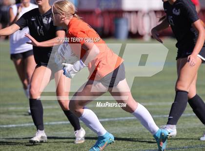 Thumbnail 3 in Farmington vs. Davis (UHSAA 6A Final) photogallery.