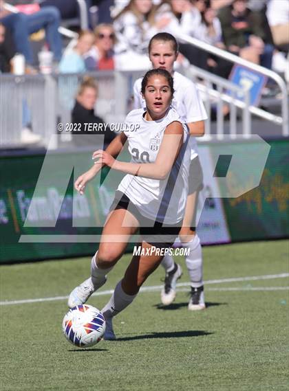 Thumbnail 1 in Farmington vs. Davis (UHSAA 6A Final) photogallery.