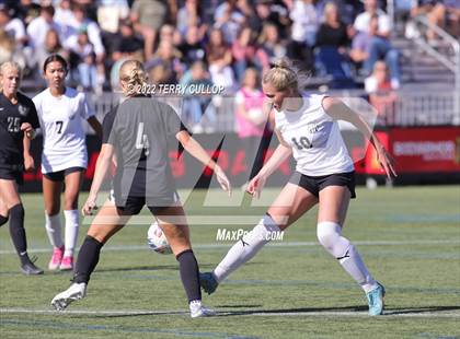 Thumbnail 2 in Farmington vs. Davis (UHSAA 6A Final) photogallery.