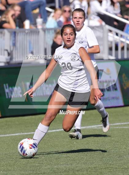 Thumbnail 2 in Farmington vs. Davis (UHSAA 6A Final) photogallery.