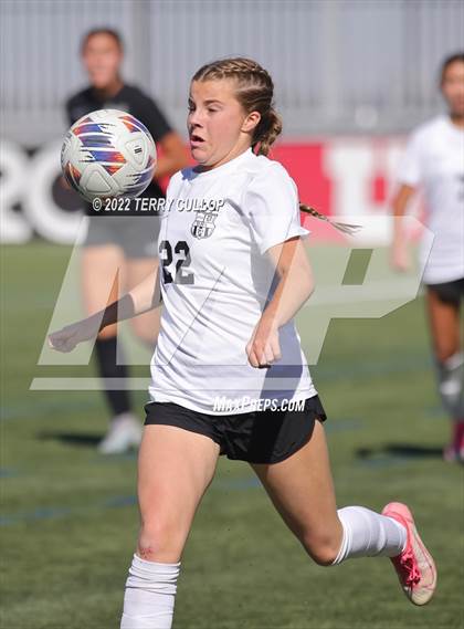 Thumbnail 1 in Farmington vs. Davis (UHSAA 6A Final) photogallery.