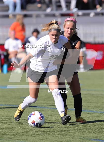 Thumbnail 2 in Farmington vs. Davis (UHSAA 6A Final) photogallery.