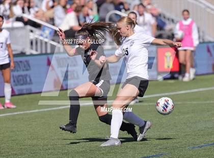 Thumbnail 3 in Farmington vs. Davis (UHSAA 6A Final) photogallery.