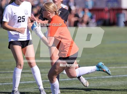 Thumbnail 1 in Farmington vs. Davis (UHSAA 6A Final) photogallery.