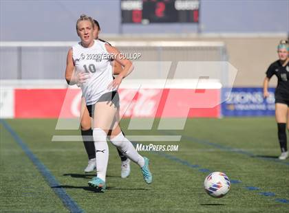 Thumbnail 3 in Farmington vs. Davis (UHSAA 6A Final) photogallery.
