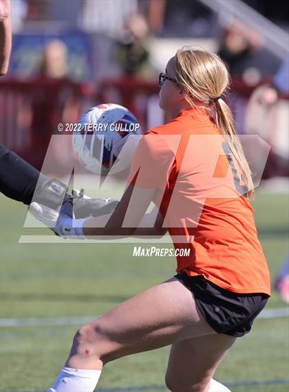 Thumbnail 1 in Farmington vs. Davis (UHSAA 6A Final) photogallery.