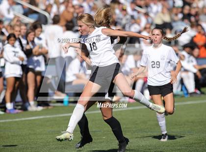 Thumbnail 2 in Farmington vs. Davis (UHSAA 6A Final) photogallery.