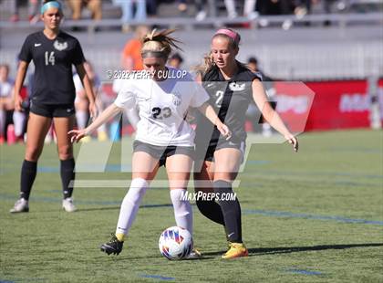Thumbnail 1 in Farmington vs. Davis (UHSAA 6A Final) photogallery.