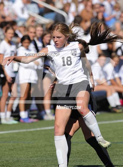 Thumbnail 3 in Farmington vs. Davis (UHSAA 6A Final) photogallery.