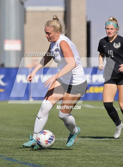 Thumbnail 1 in Farmington vs. Davis (UHSAA 6A Final) photogallery.