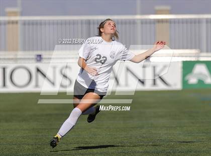 Thumbnail 1 in Farmington vs. Davis (UHSAA 6A Final) photogallery.