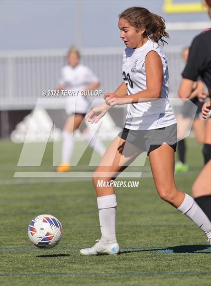 Thumbnail 1 in Farmington vs. Davis (UHSAA 6A Final) photogallery.
