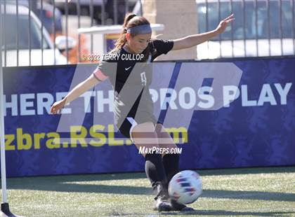 Thumbnail 2 in Farmington vs. Davis (UHSAA 6A Final) photogallery.