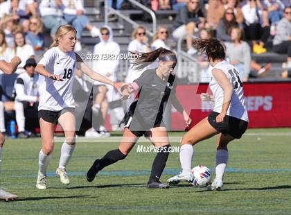 Thumbnail 1 in Farmington vs. Davis (UHSAA 6A Final) photogallery.