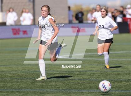 Thumbnail 2 in Farmington vs. Davis (UHSAA 6A Final) photogallery.
