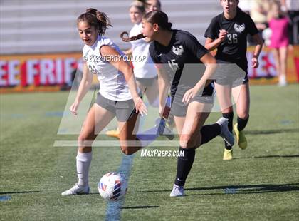 Thumbnail 2 in Farmington vs. Davis (UHSAA 6A Final) photogallery.
