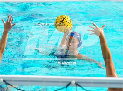 Thumbnail 1 in Newport Harbor vs Oaks Christian (Bill Barnett Holiday Cup) photogallery.