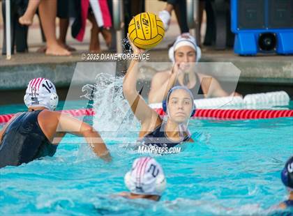 Thumbnail 1 in Newport Harbor vs Oaks Christian (Bill Barnett Holiday Cup) photogallery.