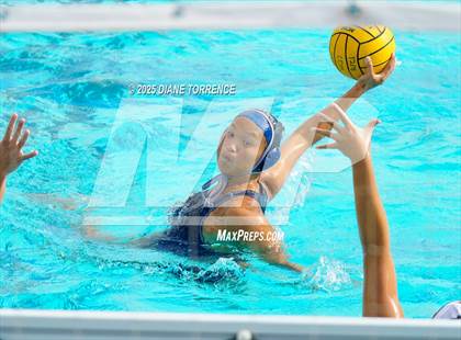 Thumbnail 2 in Newport Harbor vs Oaks Christian (Bill Barnett Holiday Cup) photogallery.
