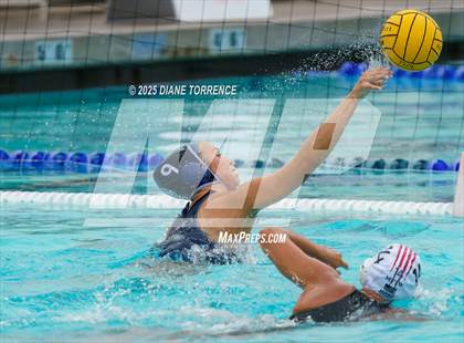 Thumbnail 3 in Newport Harbor vs Oaks Christian (Bill Barnett Holiday Cup) photogallery.