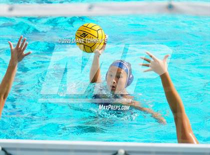 Thumbnail 3 in Newport Harbor vs Oaks Christian (Bill Barnett Holiday Cup) photogallery.