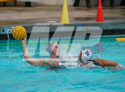 Thumbnail 3 in Newport Harbor vs Oaks Christian (Bill Barnett Holiday Cup) photogallery.