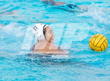 Thumbnail 3 in Newport Harbor vs Oaks Christian (Bill Barnett Holiday Cup) photogallery.