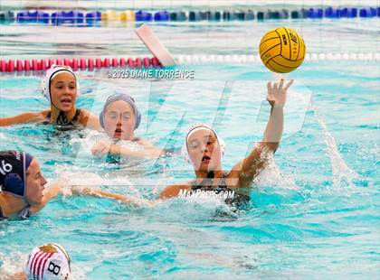 Thumbnail 1 in Newport Harbor vs Oaks Christian (Bill Barnett Holiday Cup) photogallery.