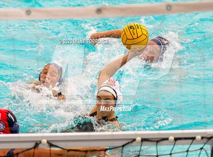 Thumbnail 3 in Newport Harbor vs Oaks Christian (Bill Barnett Holiday Cup) photogallery.