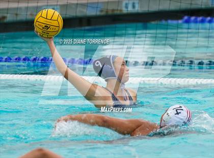 Thumbnail 2 in Newport Harbor vs Oaks Christian (Bill Barnett Holiday Cup) photogallery.