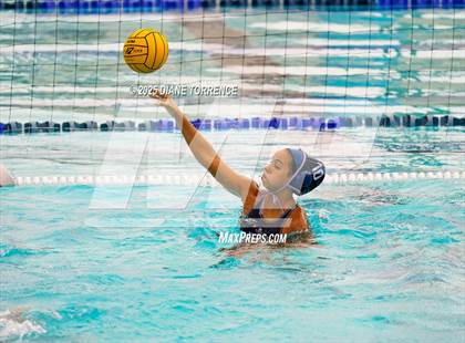 Thumbnail 1 in Newport Harbor vs Oaks Christian (Bill Barnett Holiday Cup) photogallery.