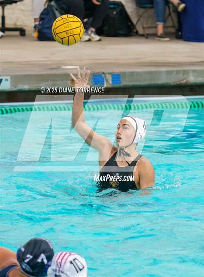 Thumbnail 2 in Newport Harbor vs Oaks Christian (Bill Barnett Holiday Cup) photogallery.