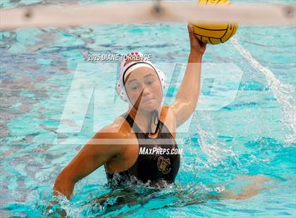 Thumbnail 1 in Newport Harbor vs Oaks Christian (Bill Barnett Holiday Cup) photogallery.