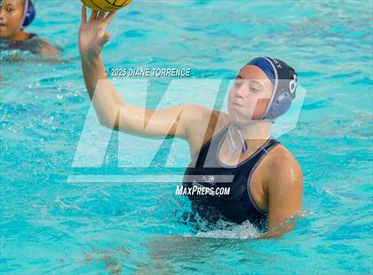 Thumbnail 3 in Newport Harbor vs Oaks Christian (Bill Barnett Holiday Cup) photogallery.