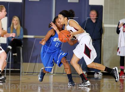 Thumbnail 1 in Grant vs. Glencoe (Nike Interstate Shootout) photogallery.
