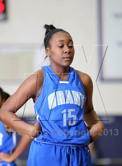 Thumbnail 1 in Grant vs. Glencoe (Nike Interstate Shootout) photogallery.