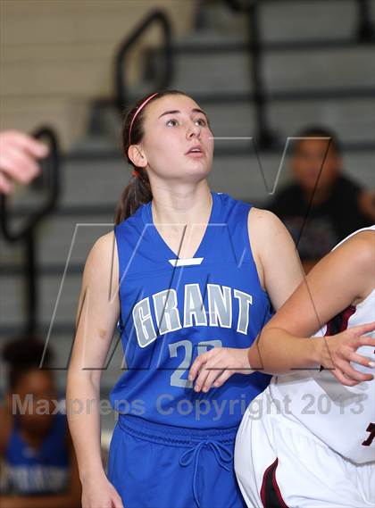 Thumbnail 2 in Grant vs. Glencoe (Nike Interstate Shootout) photogallery.
