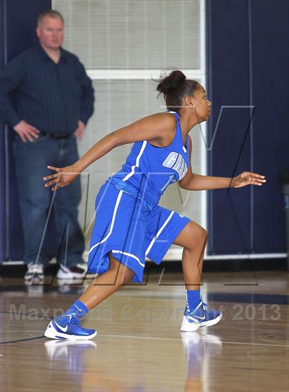 Thumbnail 2 in Grant vs. Glencoe (Nike Interstate Shootout) photogallery.