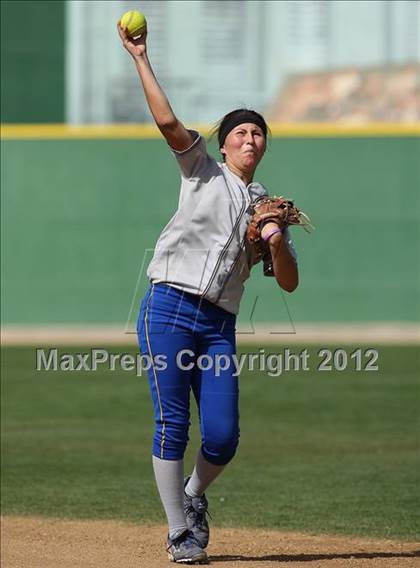 Thumbnail 2 in Covina vs. Bishop Amat photogallery.