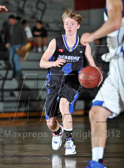 Thumbnail 3 in Burbank vs. Seaquam BC (Xtreme Glass Invitational) photogallery.