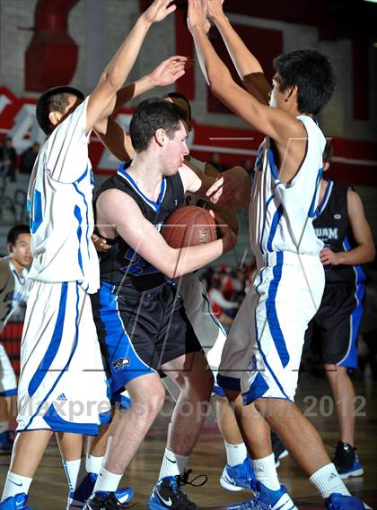 Thumbnail 3 in Burbank vs. Seaquam BC (Xtreme Glass Invitational) photogallery.
