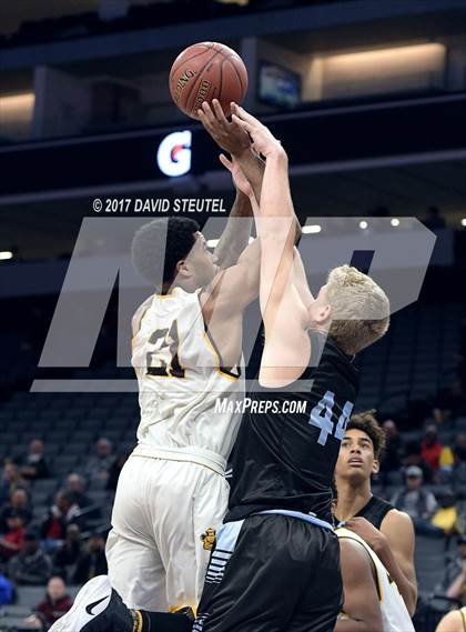 Thumbnail 3 in Villa Park vs. Mission (CIF State D3 Final) photogallery.
