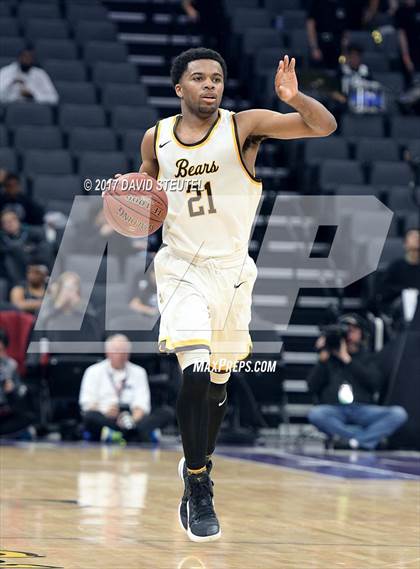 Thumbnail 2 in Villa Park vs. Mission (CIF State D3 Final) photogallery.
