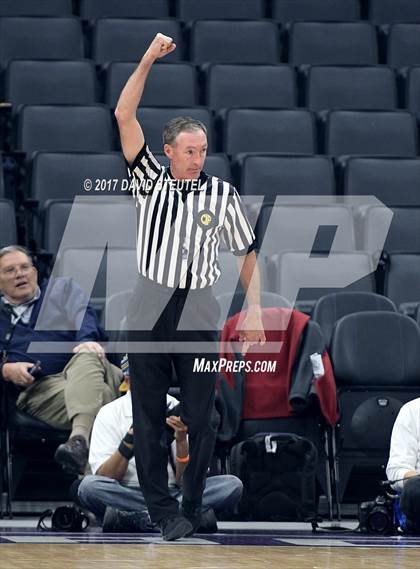 Thumbnail 2 in Villa Park vs. Mission (CIF State D3 Final) photogallery.