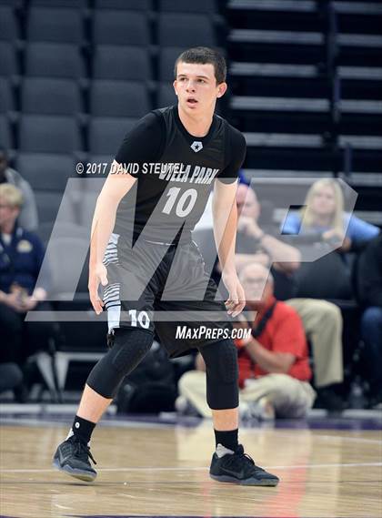 Thumbnail 1 in Villa Park vs. Mission (CIF State D3 Final) photogallery.