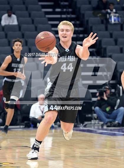 Thumbnail 3 in Villa Park vs. Mission (CIF State D3 Final) photogallery.